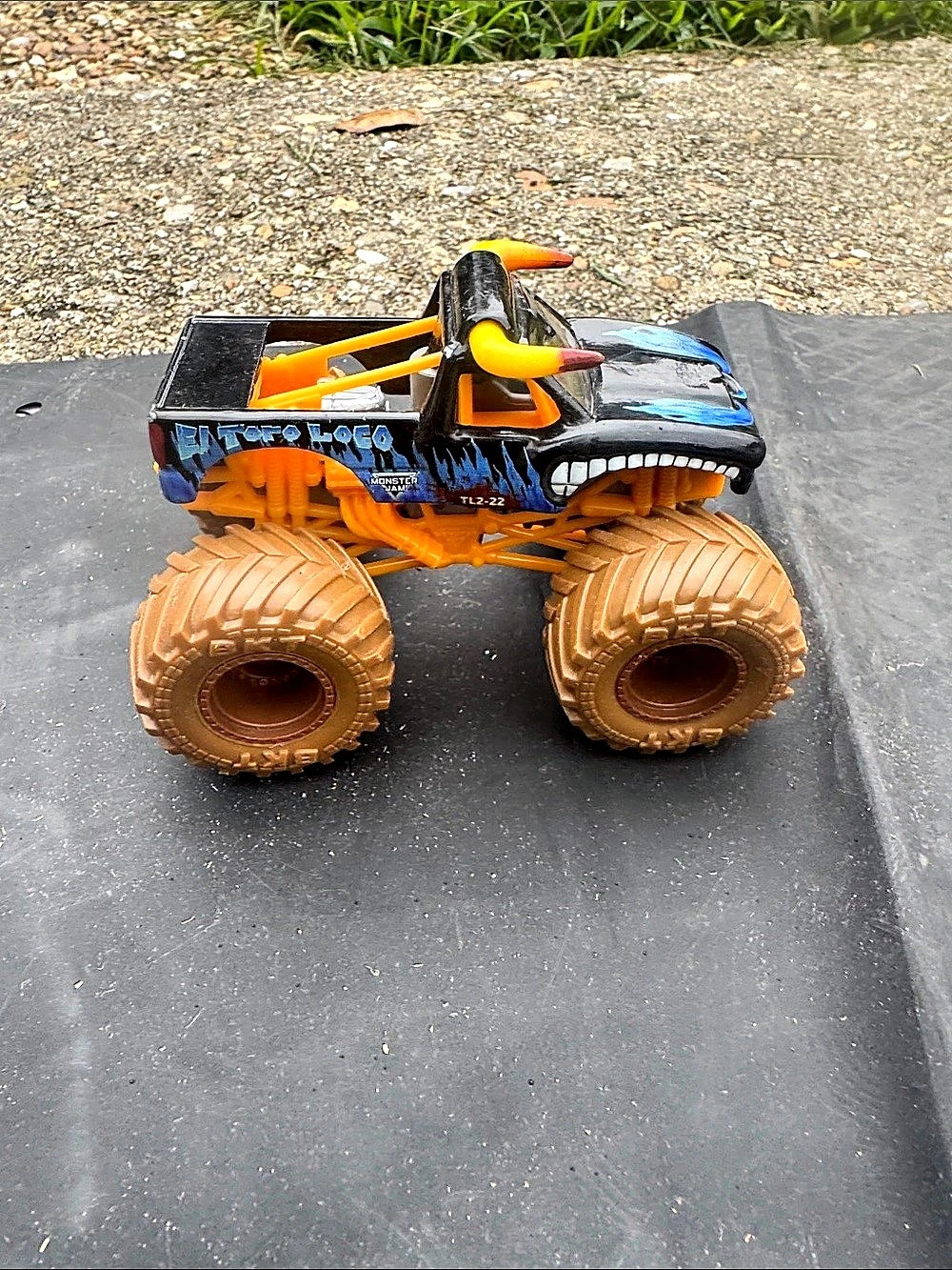 Monster Jam El Toro Loco Mystery Mudders 1:64 Die-Cast Monster Truck Monster